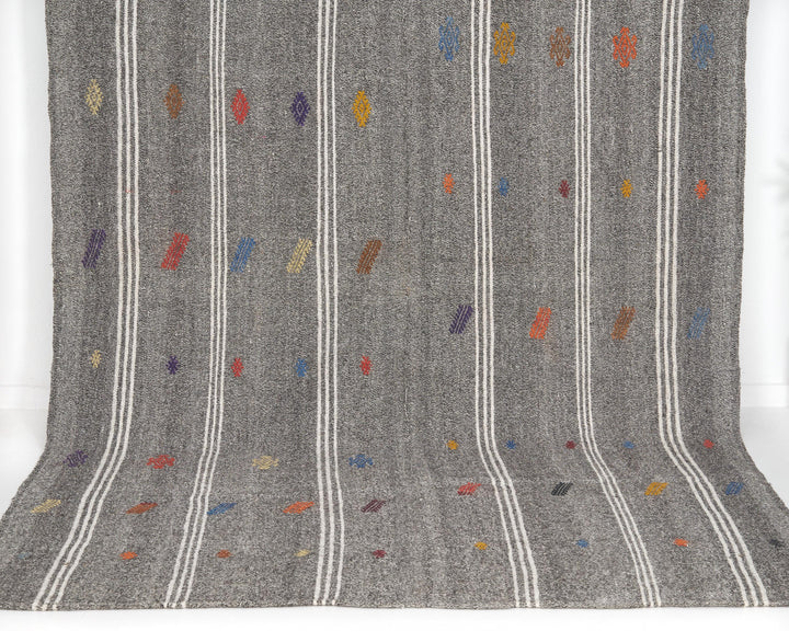 Gray Kilim Rug 5' 11" x 10' | No. VR22162