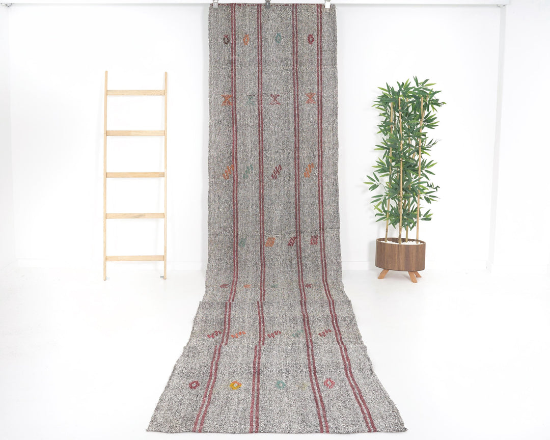 Gray Runner Rug 3' 1" x 17' | No. VR96373