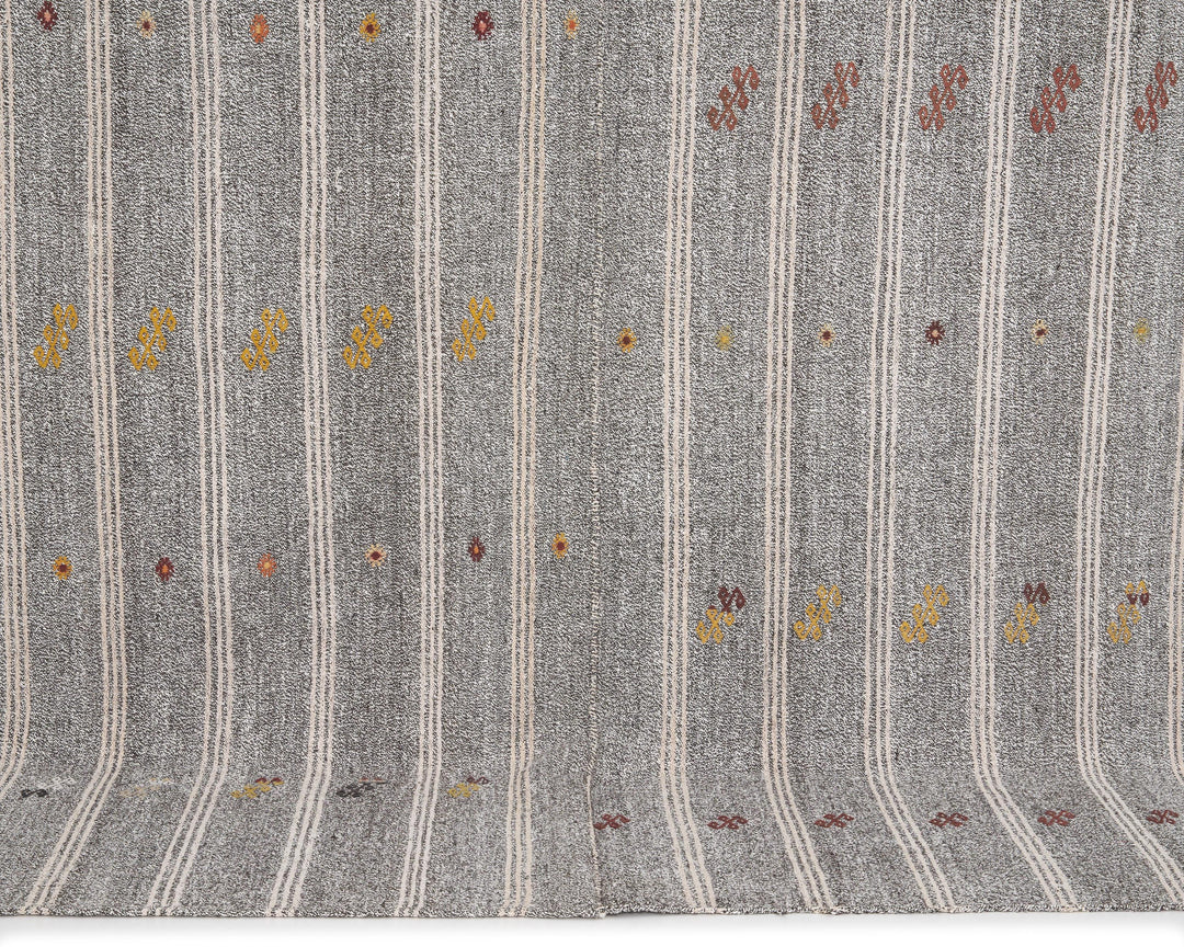 Gray Kilim Rug 6' 11" x 8' 4" | No. VR58075