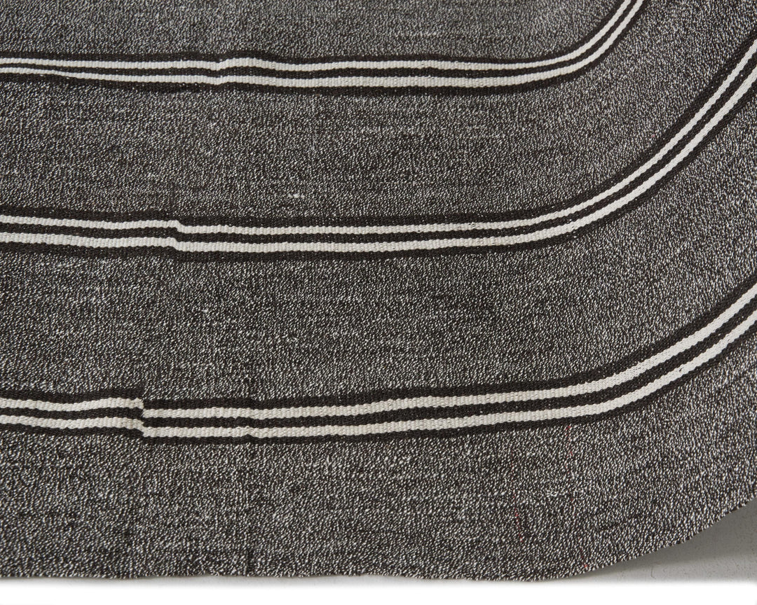 Gray Kilim Rug 7' 3" x 9' 10" | No. VR15735