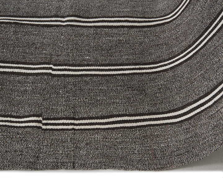 Gray Kilim Rug 7' 3" x 9' 10" | No. VR15735