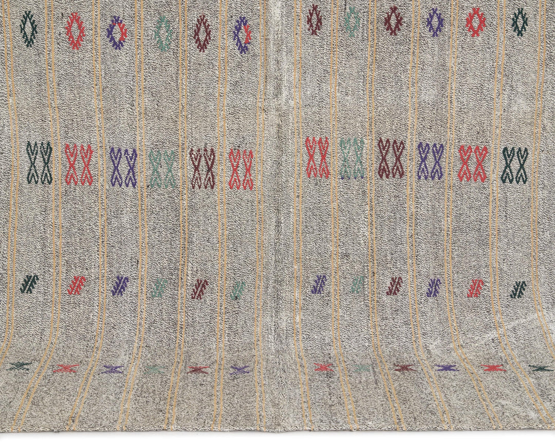 Gray Kilim Rug 5' 7" x 8' 6" | No. VR15060