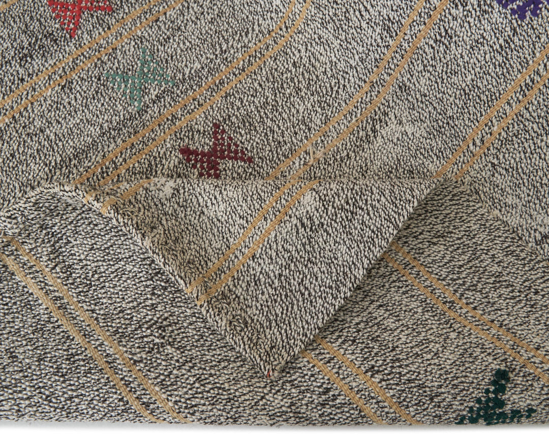 Gray Kilim Rug 5' 7" x 8' 6" | No. VR15060