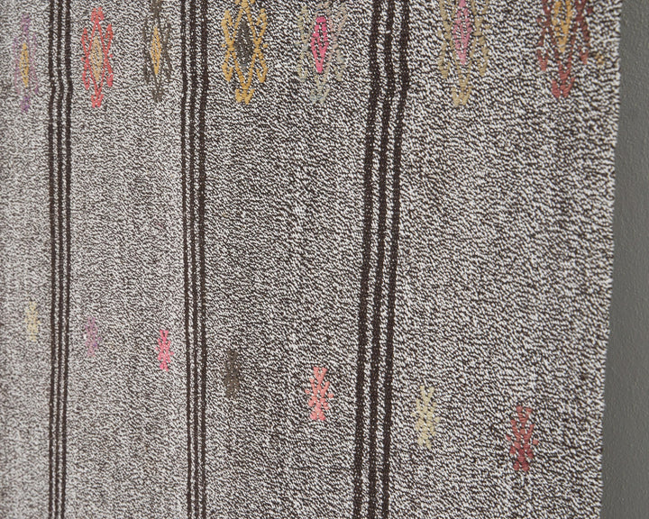 Kilim Rug 6' 3" x 8' 4" | No. VR45993