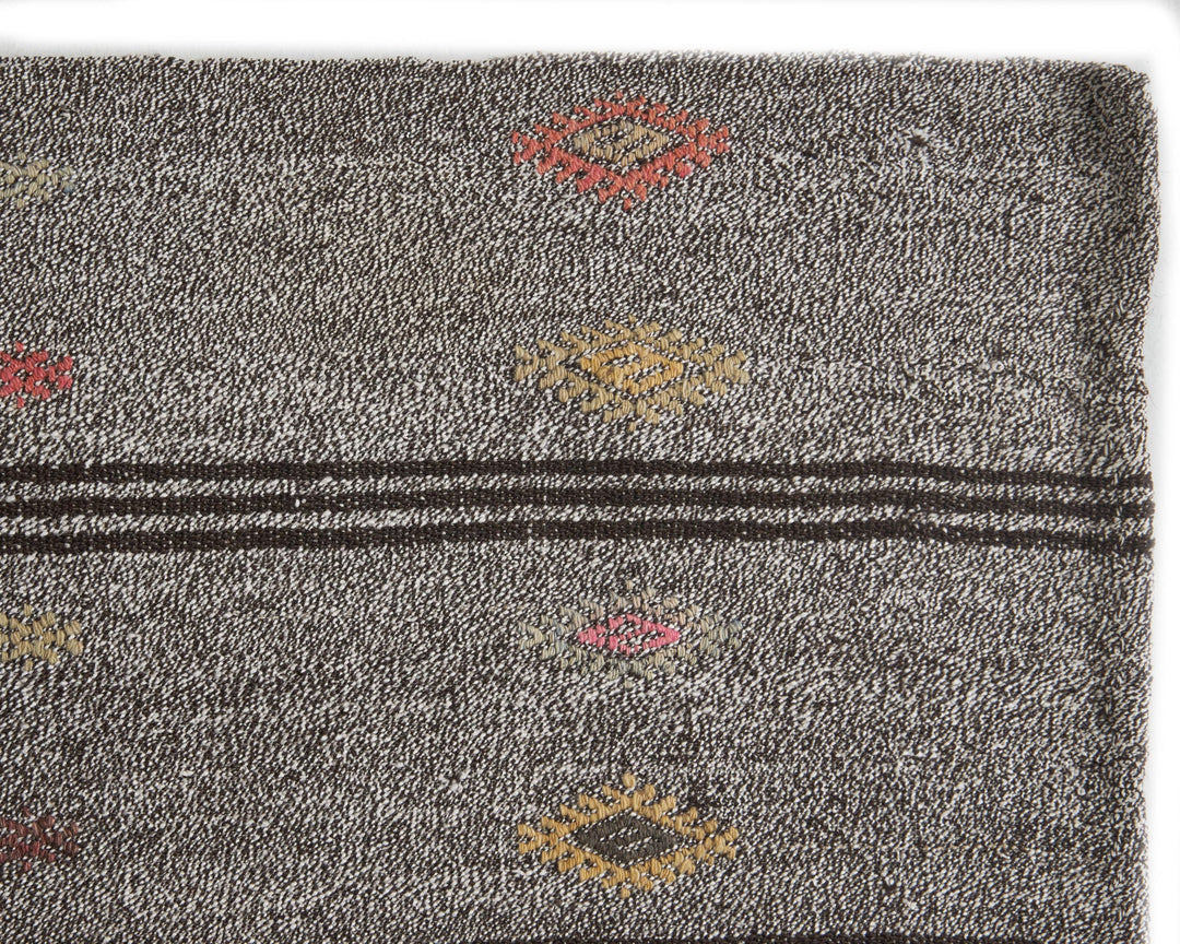 Kilim Rug 6' 3" x 8' 4" | No. VR45993