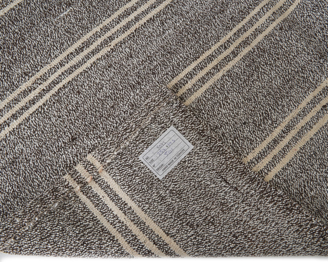 Kilim Rug 6' 5" x 8' 5" | No. VR83073