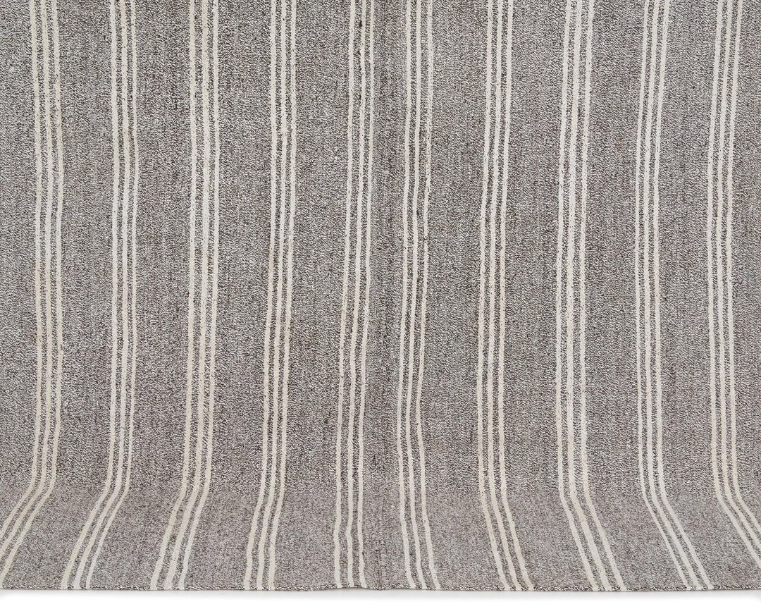 Kilim Rug 5' 7" x 8' | No. VR50994
