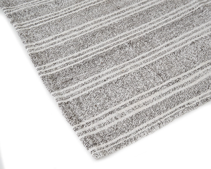 Gray Kilim Rug 4' 7" x 9' 4" | No. VR52549