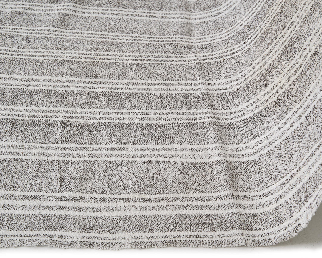 Gray Kilim Rug 4' 7" x 9' 4" | No. VR52549