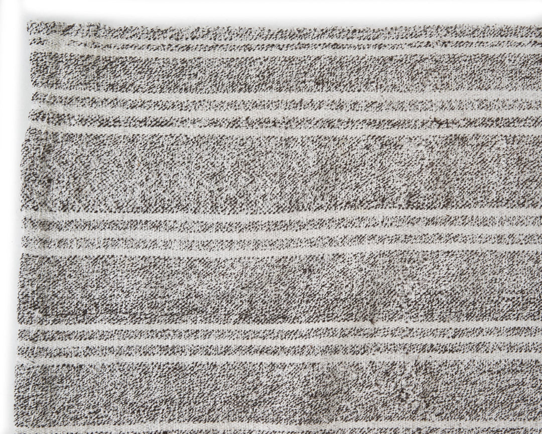 Gray Kilim Rug 4' 7" x 9' 4" | No. VR52549