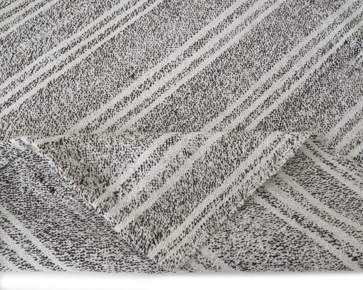 Gray Kilim Rug 4' 7" x 9' 4" | No. VR52549
