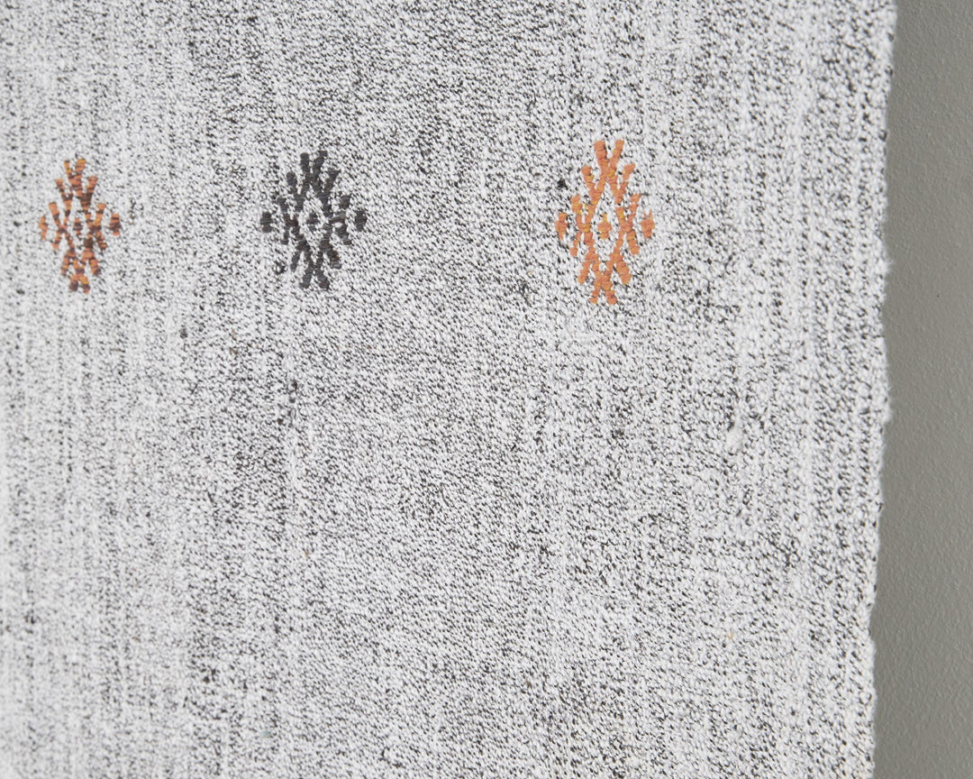 Gray Kilim Rug 5' 1" x 7' 6" | No. VR18235