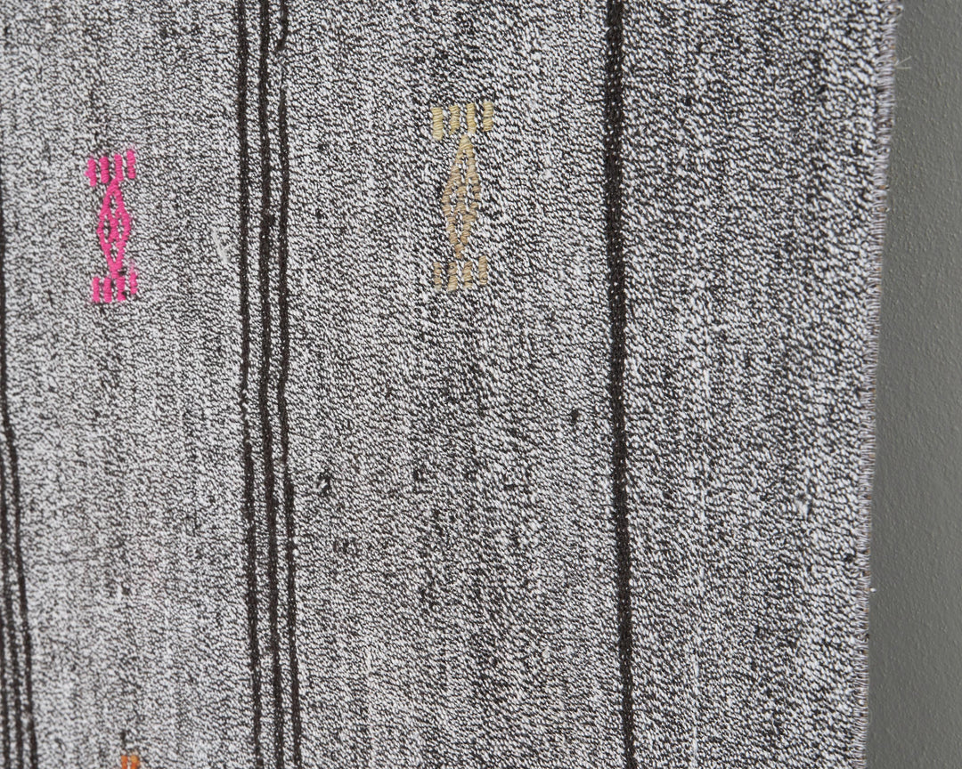 Gray Kilim Rug 6' 9" x 7' 2" | No. VR27840