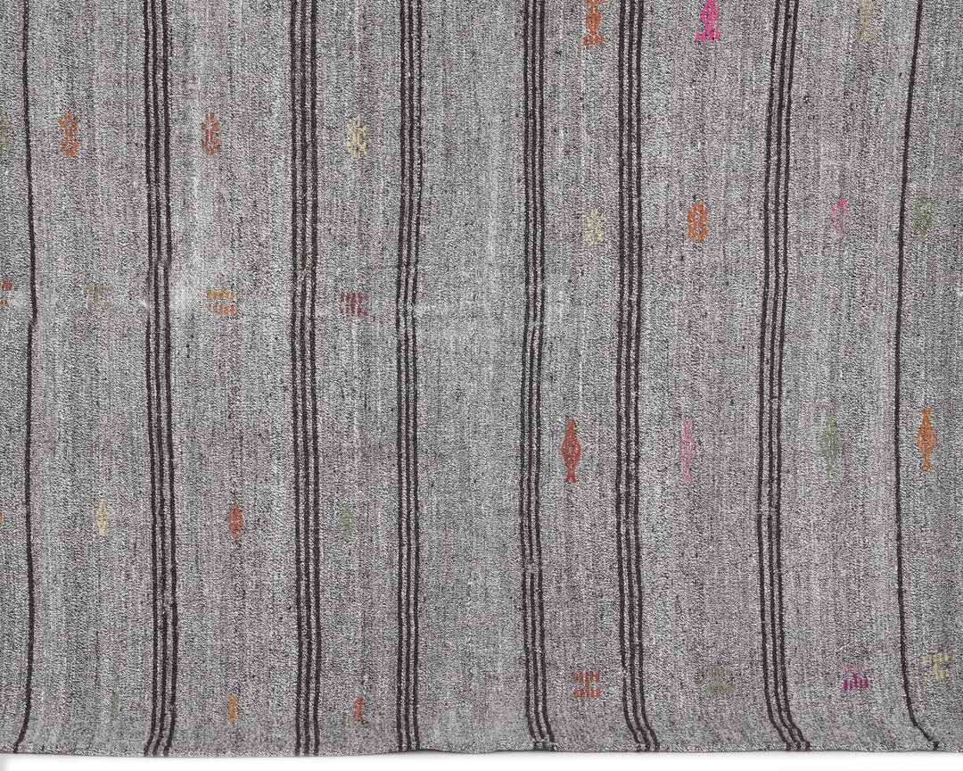 Gray Kilim Rug 6' 9" x 7' 2" | No. VR27840