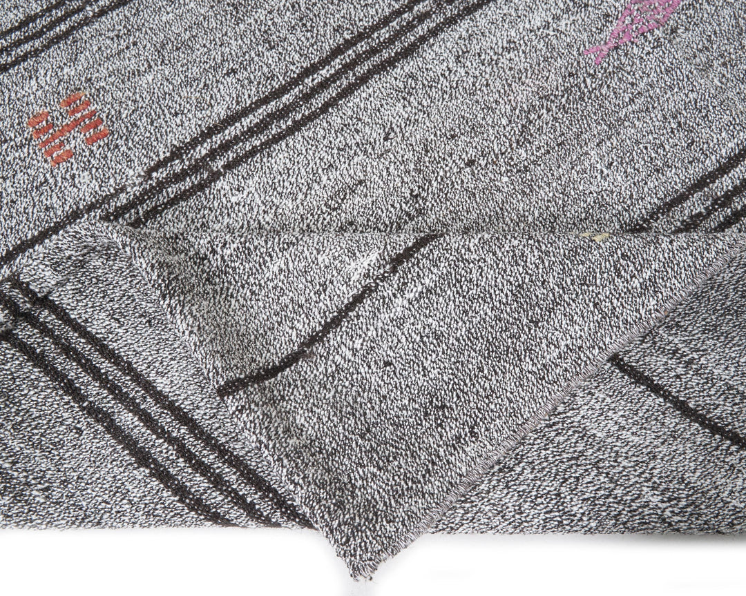 Gray Kilim Rug 6' 9" x 7' 2" | No. VR27840