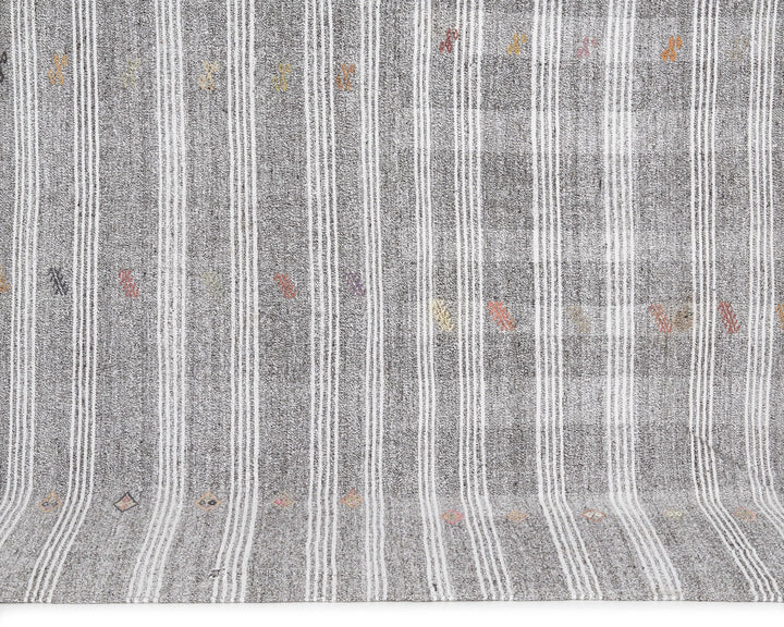 Gray Kilim Rug 6' 4" x 8' 10" | No. VR30067