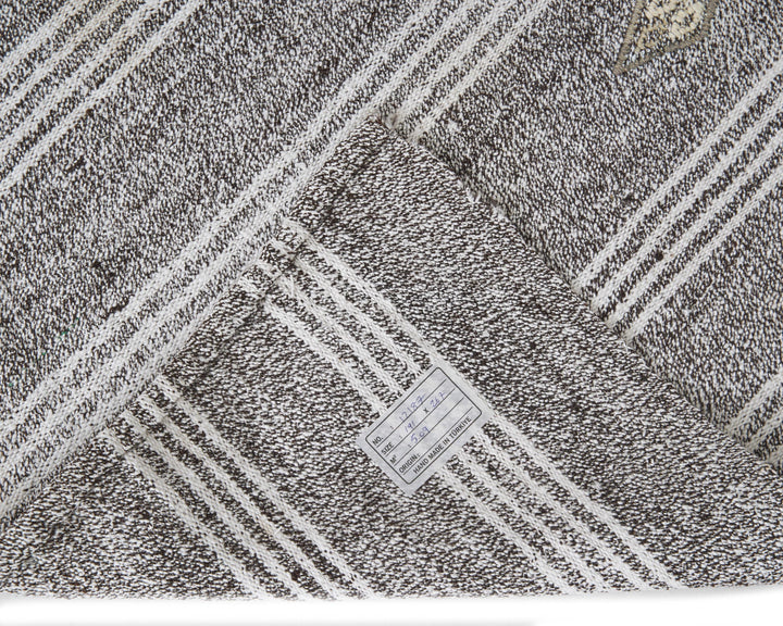 Gray Kilim Rug 6' 4" x 8' 10" | No. VR30067