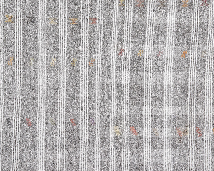 Gray Kilim Rug 6' 4" x 8' 10" | No. VR30067