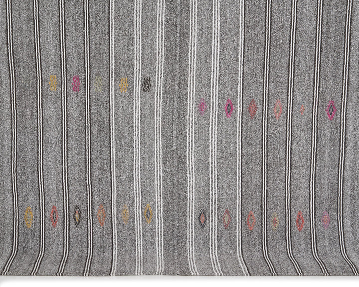 Gray Kilim Rug 6' 1" x 7' 4" | No. VR39816