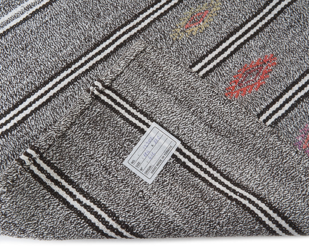 Gray Kilim Rug 6' 1" x 7' 4" | No. VR39816