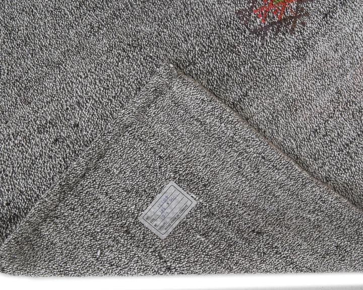 Gray Kilim Rug 6' 10" x 8' 2" | No. VR27832