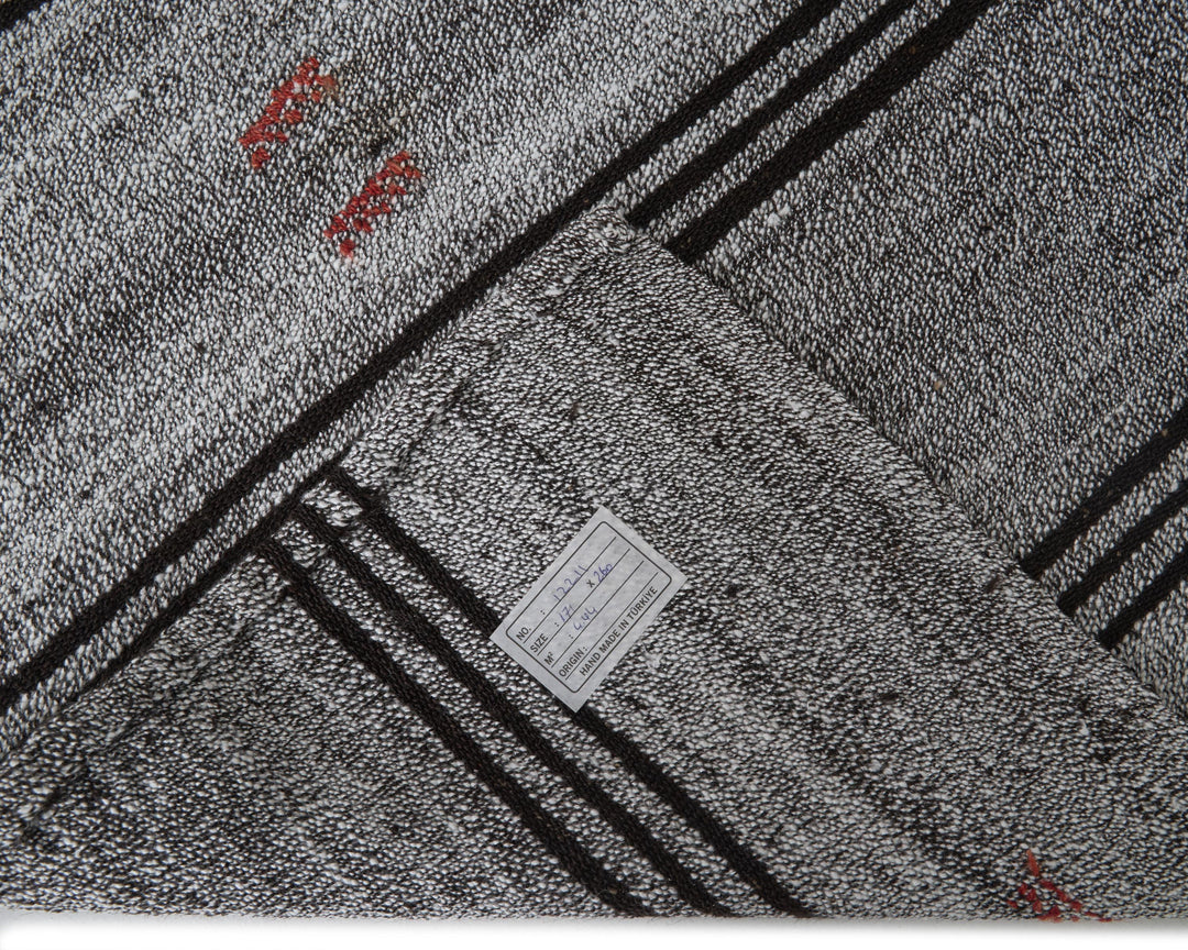 Gray Kilim Rug 5' 7" x 8' 6" | No. VR98043