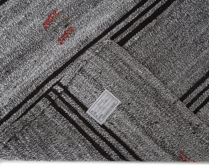 Gray Kilim Rug 5' 7" x 8' 6" | No. VR98043