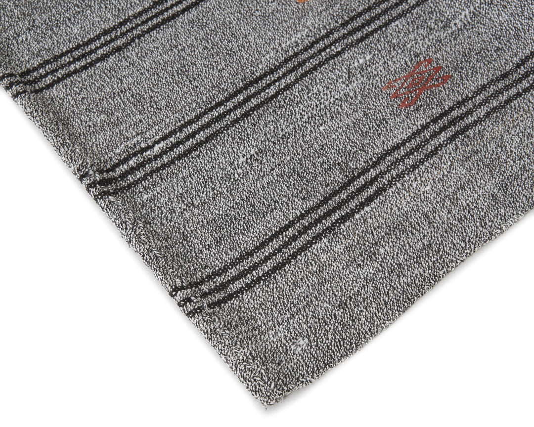 Gray Kilim Rug 6' 2" x 7' 11" | No. VR16671