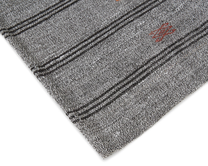 Gray Kilim Rug 6' 2" x 7' 11" | No. VR16671