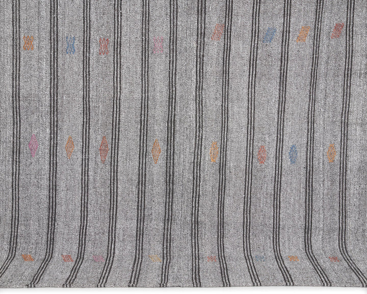 Gray Kilim Rug 6' 2" x 7' 11" | No. VR16671