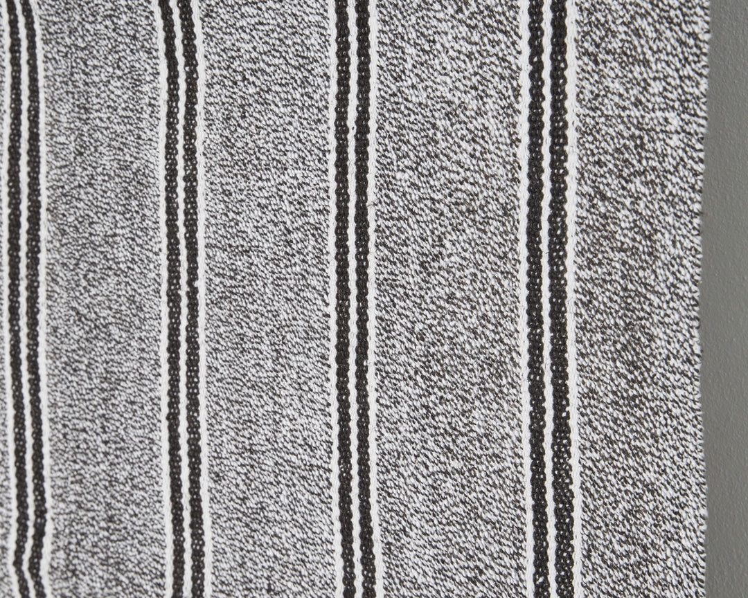Gray Kilim Rug 5' 5" x 6' 9" | No. VR40170