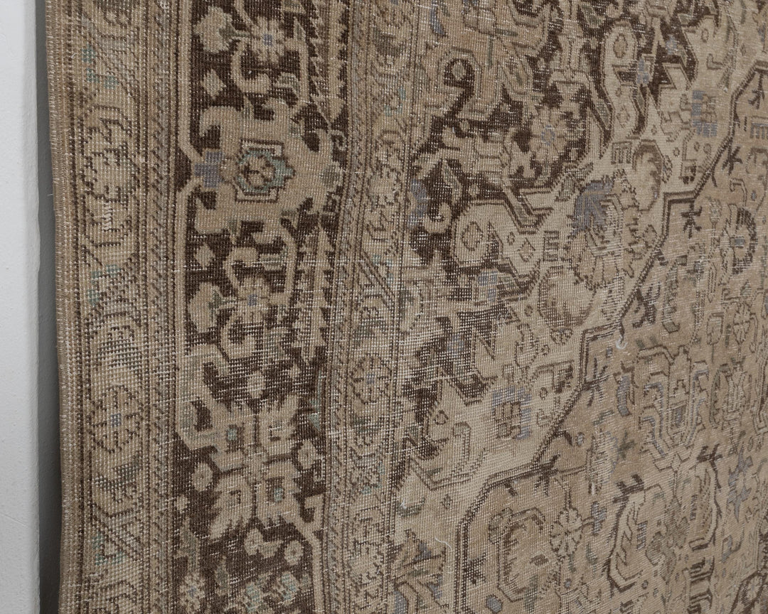 Neutral Oushak Rug 9' 3" x 12' 5" | No. VR47364