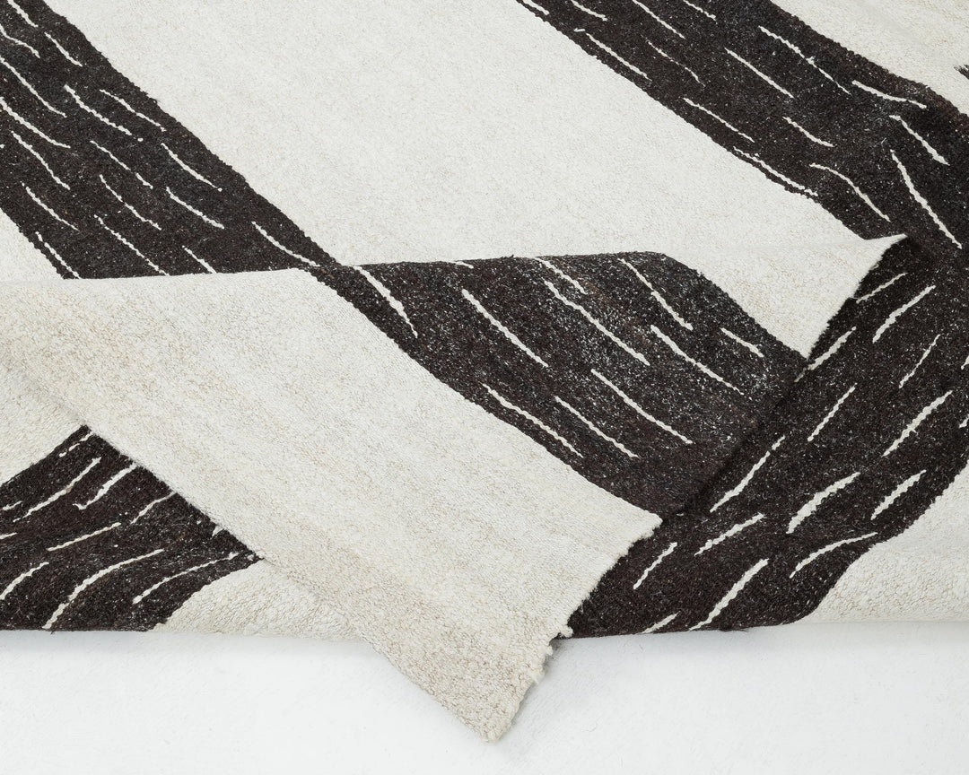 Black Kilim Rug 10' x 13' 3" | No. VR18726