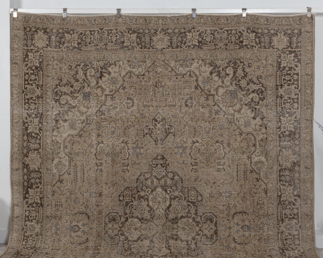 Neutral Oushak Rug 9' 3" x 12' 5" | No. VR47364