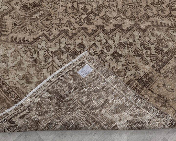 Neutral Oushak Rug 6' 11" x 10' 5" | No. VR54550