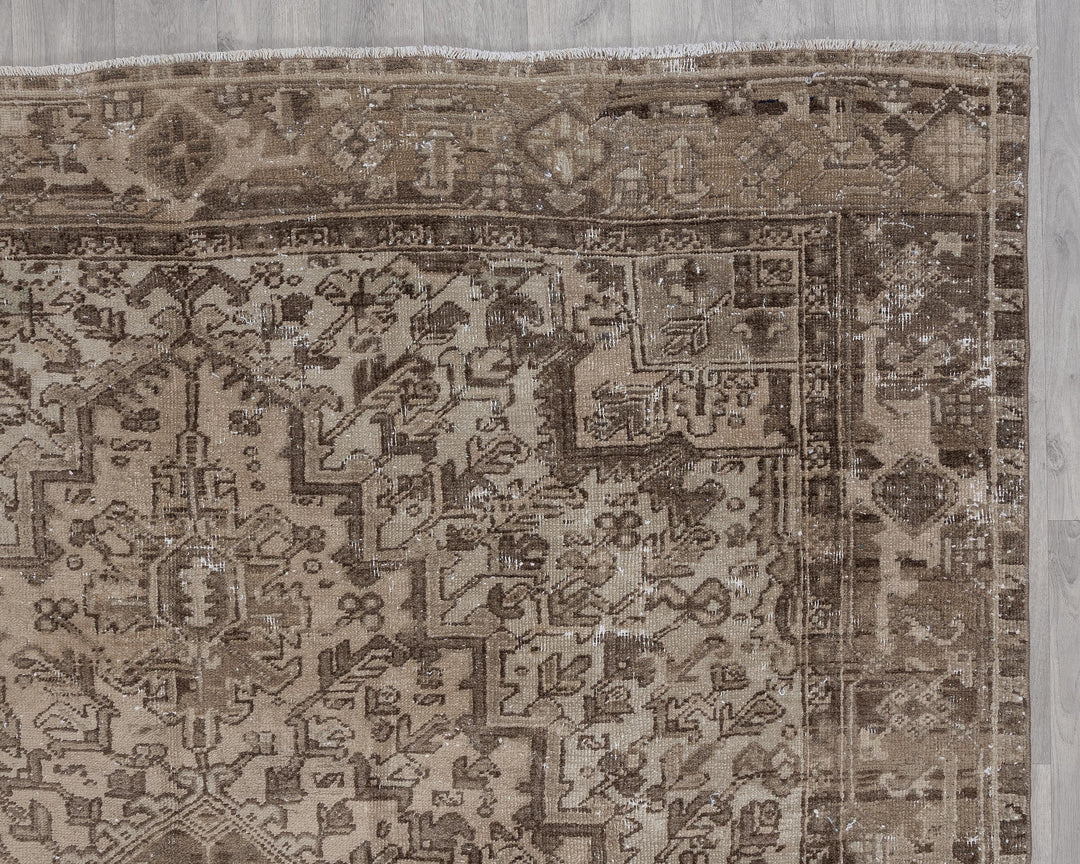 Neutral Oushak Rug 6' 11" x 10' 5" | No. VR54550