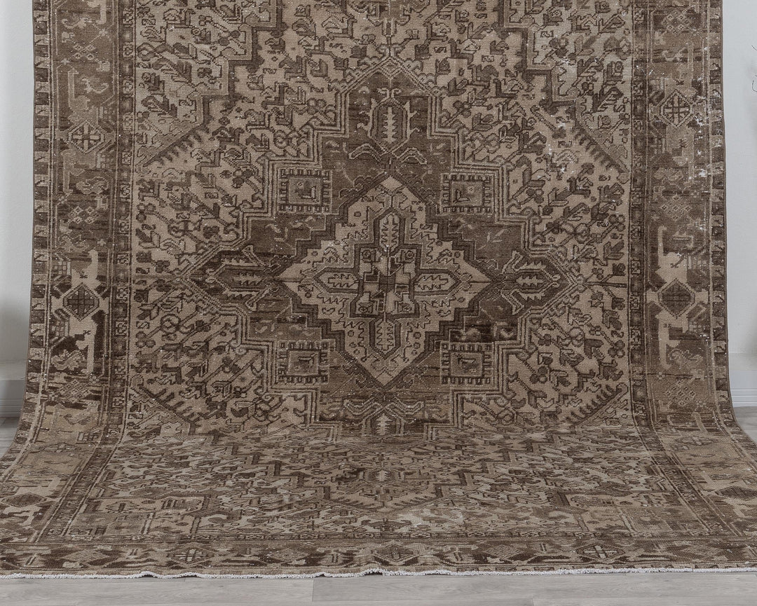 Neutral Oushak Rug 6' 11" x 10' 5" | No. VR54550