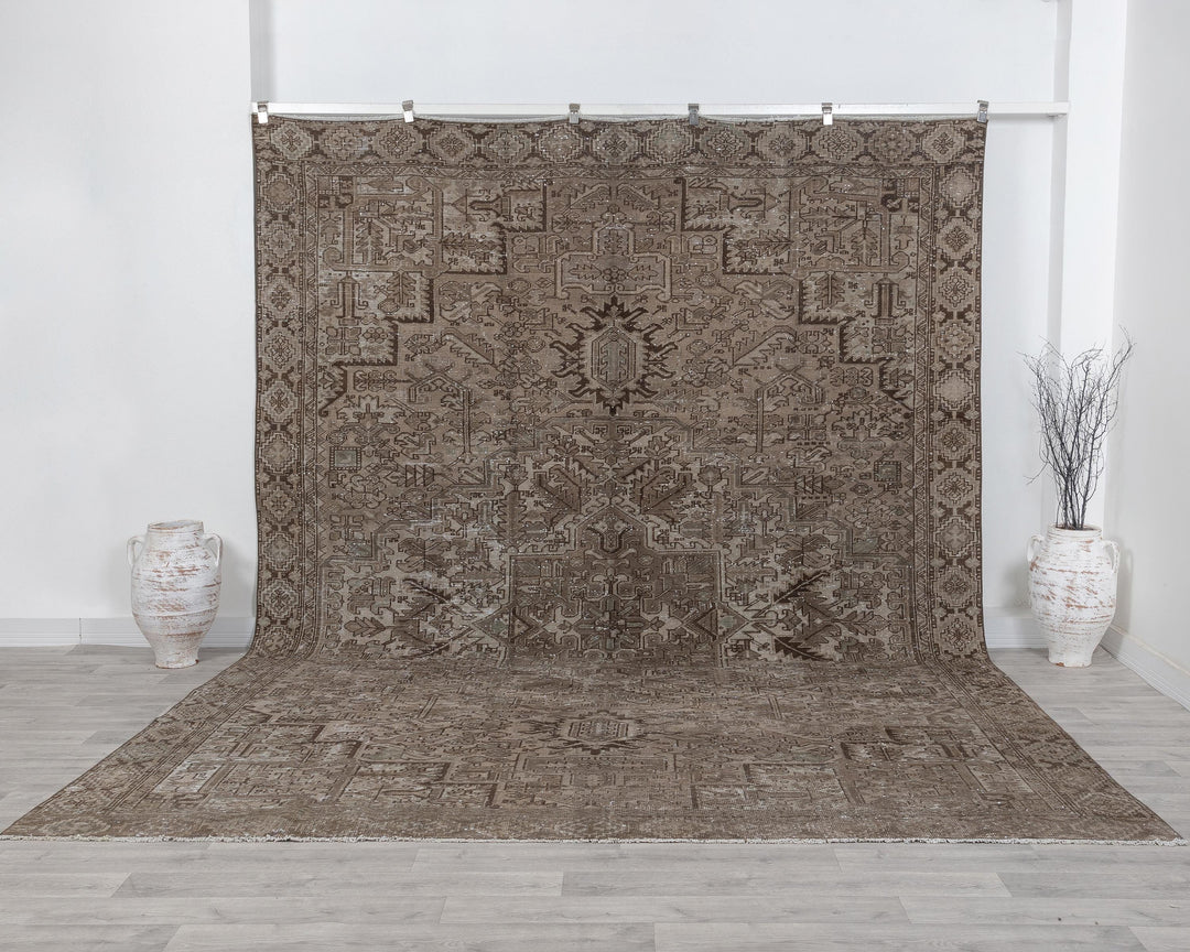 Neutral Oushak Rug 9' 5" x 12' 4" | No. VR87354