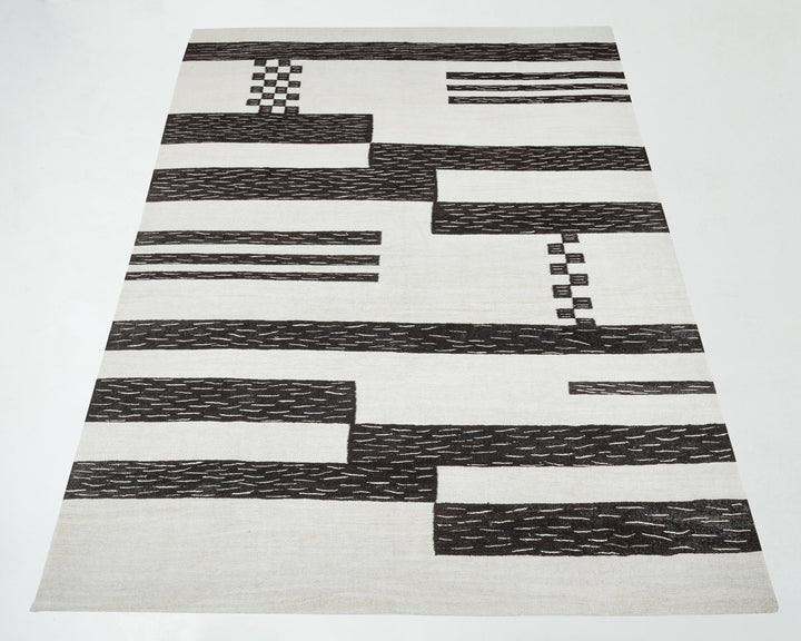 Black Kilim Rug 10' x 13' 3" | No. VR18726