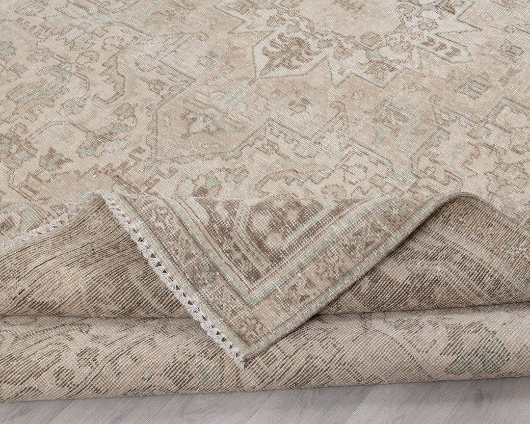 Beige Oushak Rug 9' 6" x 12' 8" | No. VR23603