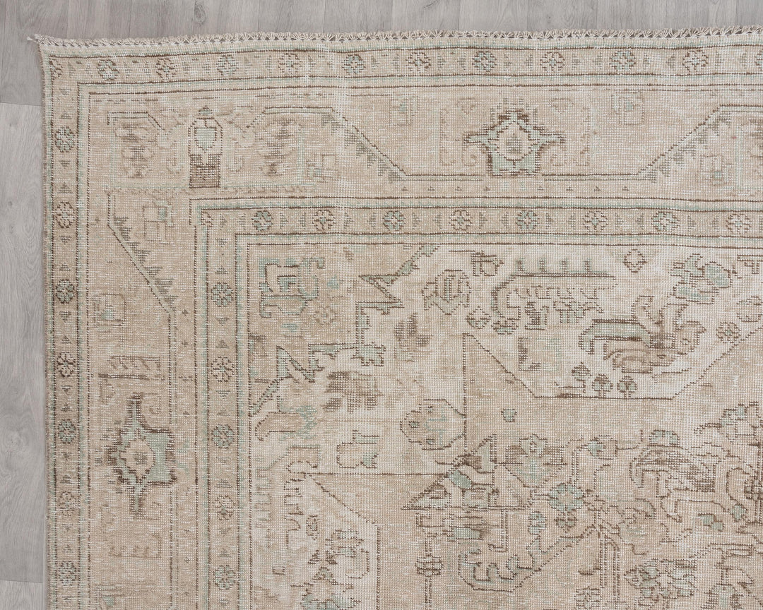 Beige Oushak Rug 9' 6" x 12' 8" | No. VR23603