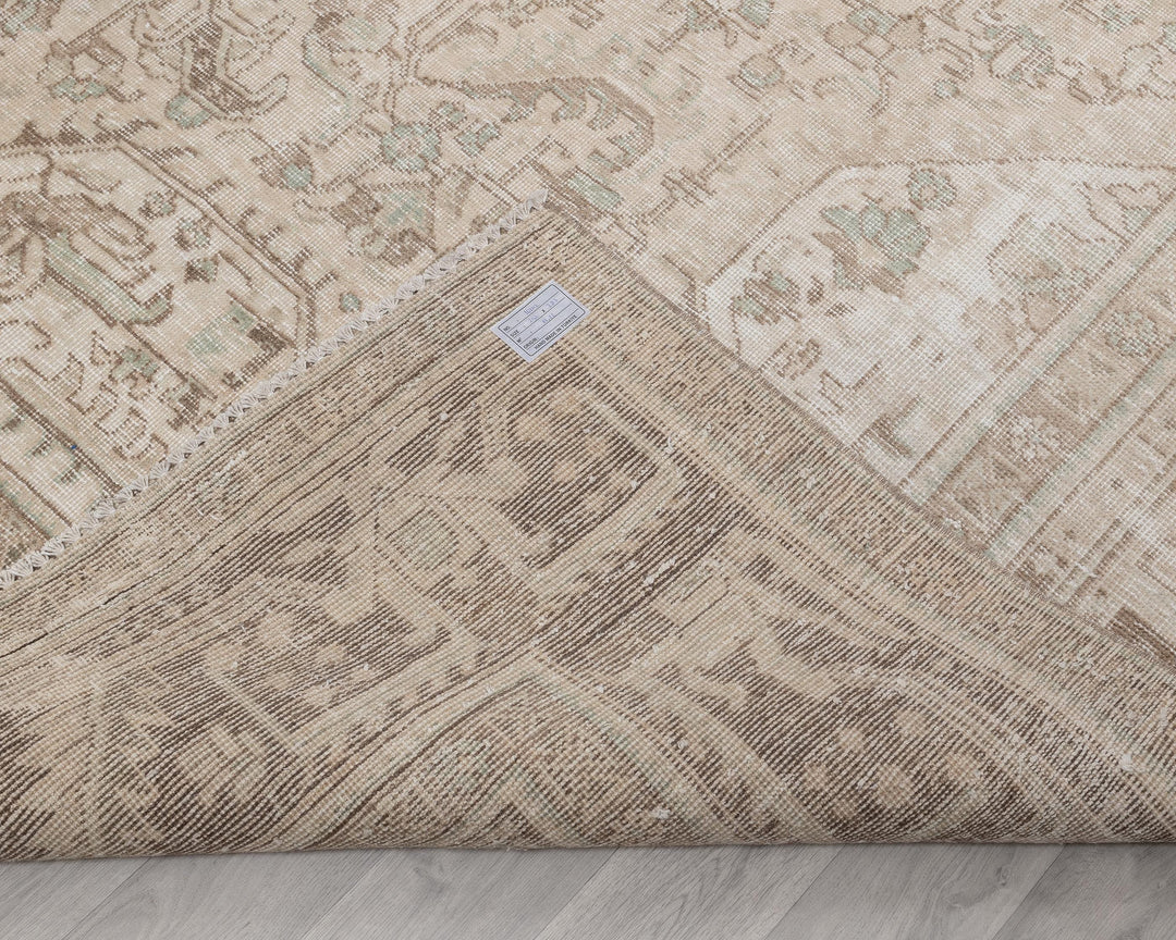 Beige Oushak Rug 9' 6" x 12' 8" | No. VR23603