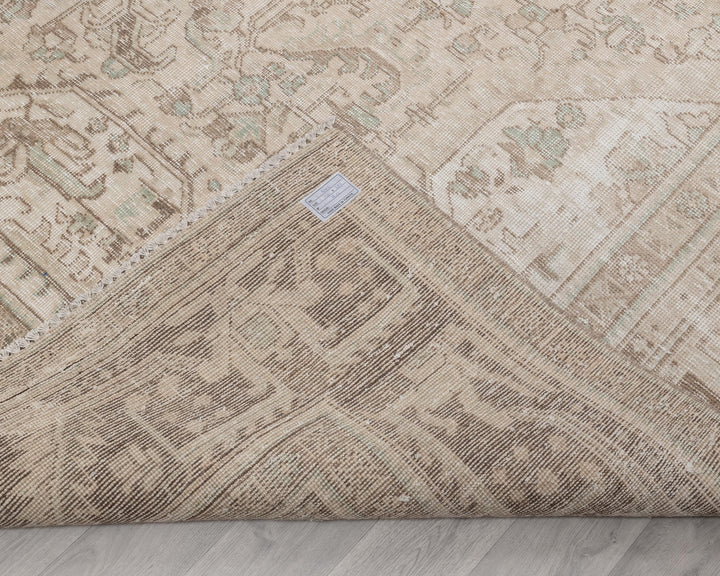 Beige Oushak Rug 9' 6" x 12' 8" | No. VR23603