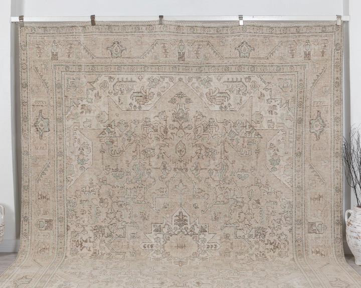 Beige Oushak Rug 9' 6" x 12' 8" | No. VR23603