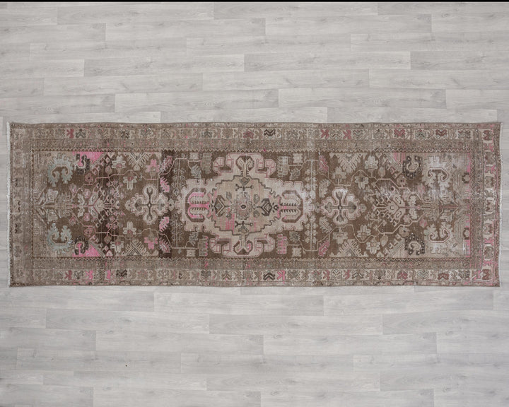 Runner Rug 3' 6" x 9' 6" | No. VR42590