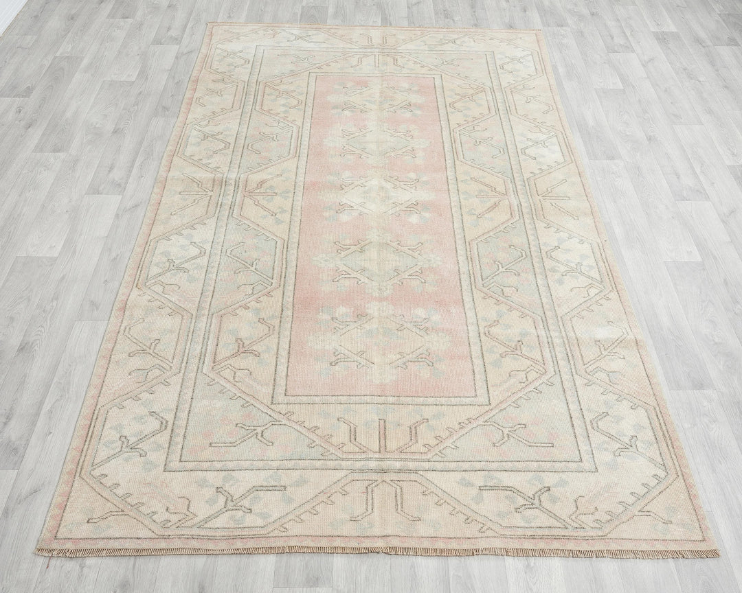 Beige Oushak Rug 5' x 8' | No. VR87334