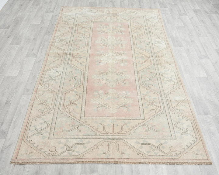 Beige Oushak Rug 5' x 8' | No. VR87334