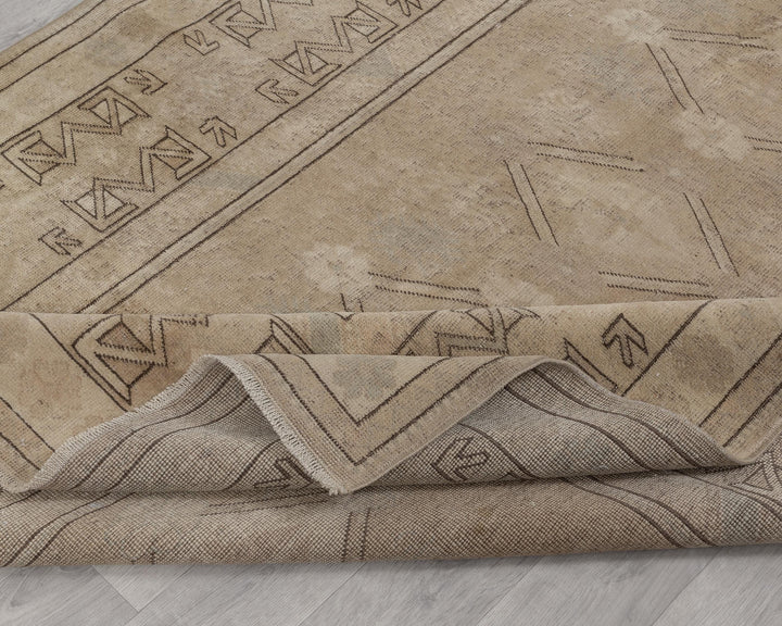 Neutral Oushak Rug 3' 7" x 6' 5" | No. VR99859