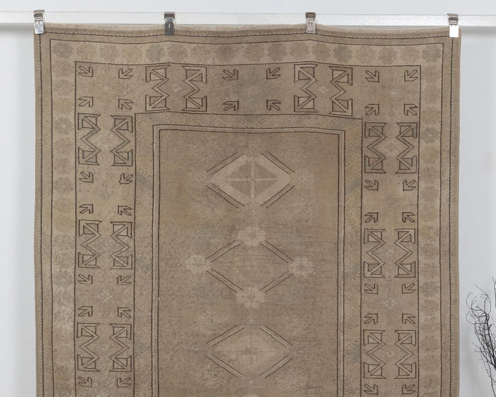 Neutral Oushak Rug 3' 7" x 6' 5" | No. VR99859