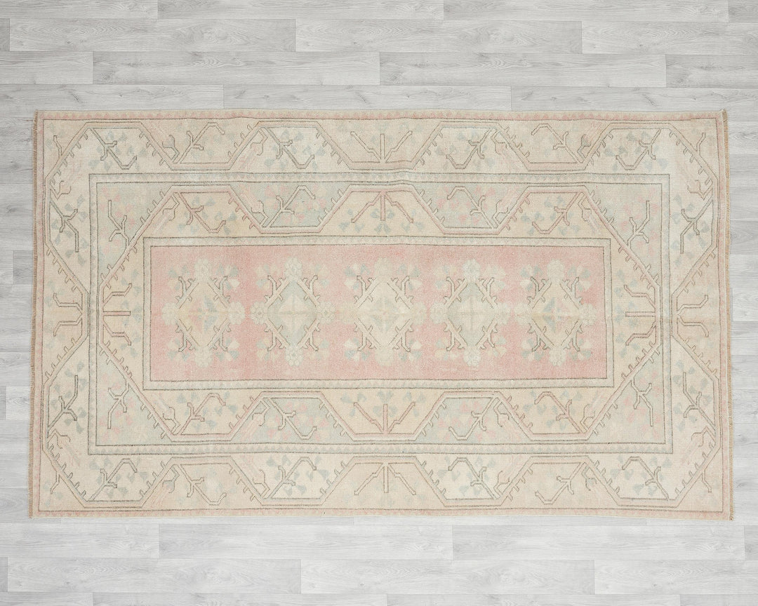 Beige Oushak Rug 5' x 8' | No. VR87334